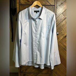 St. John Light Blue Button Down Shirt XL